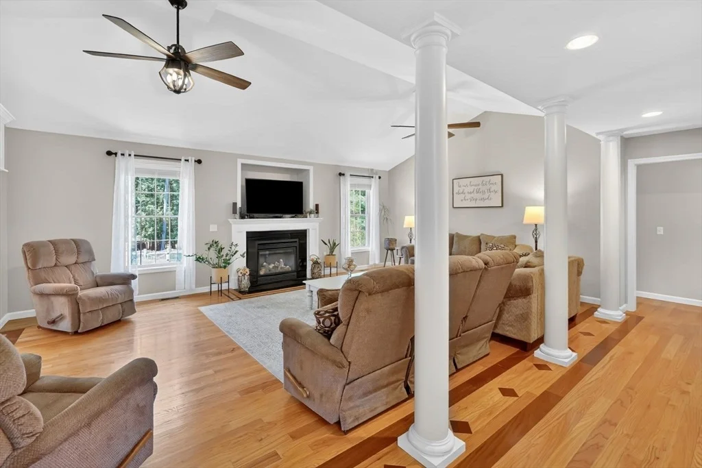Photo of 8 Carla Ln