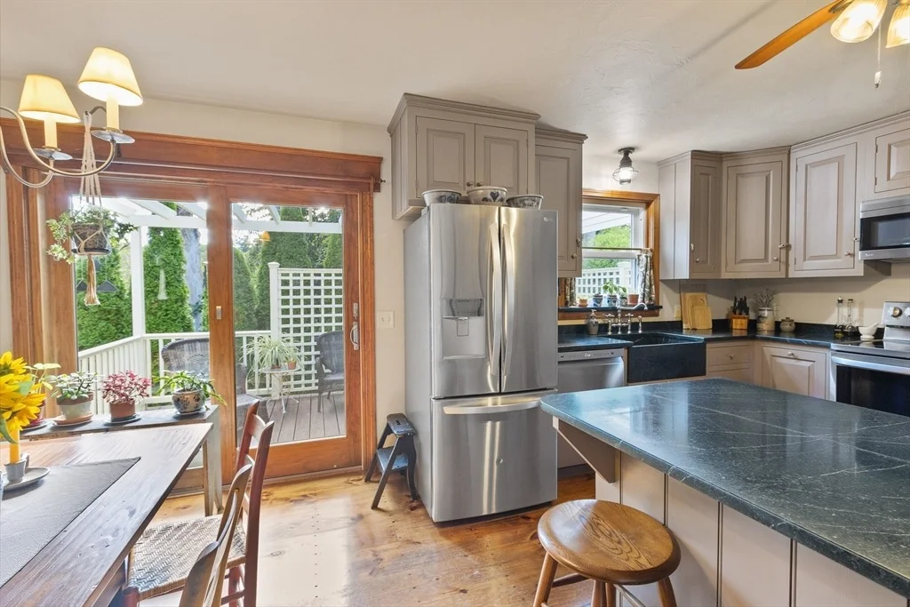 Photo of 298 Torrey Rd