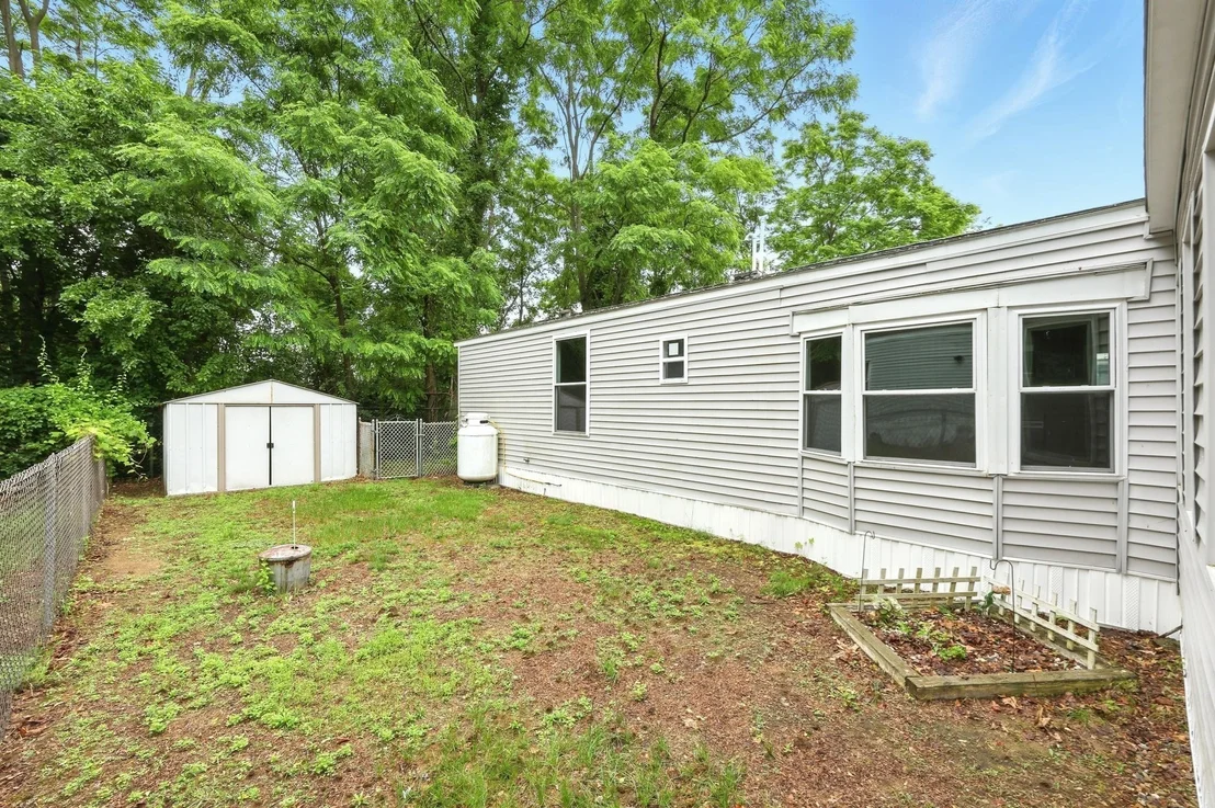 Photo of 7 Nelligan