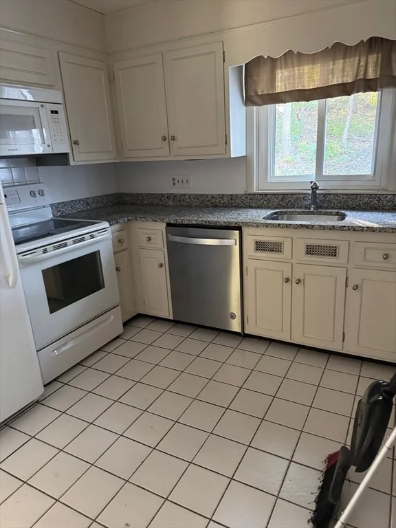 Photo of 14 Dinanno Rd