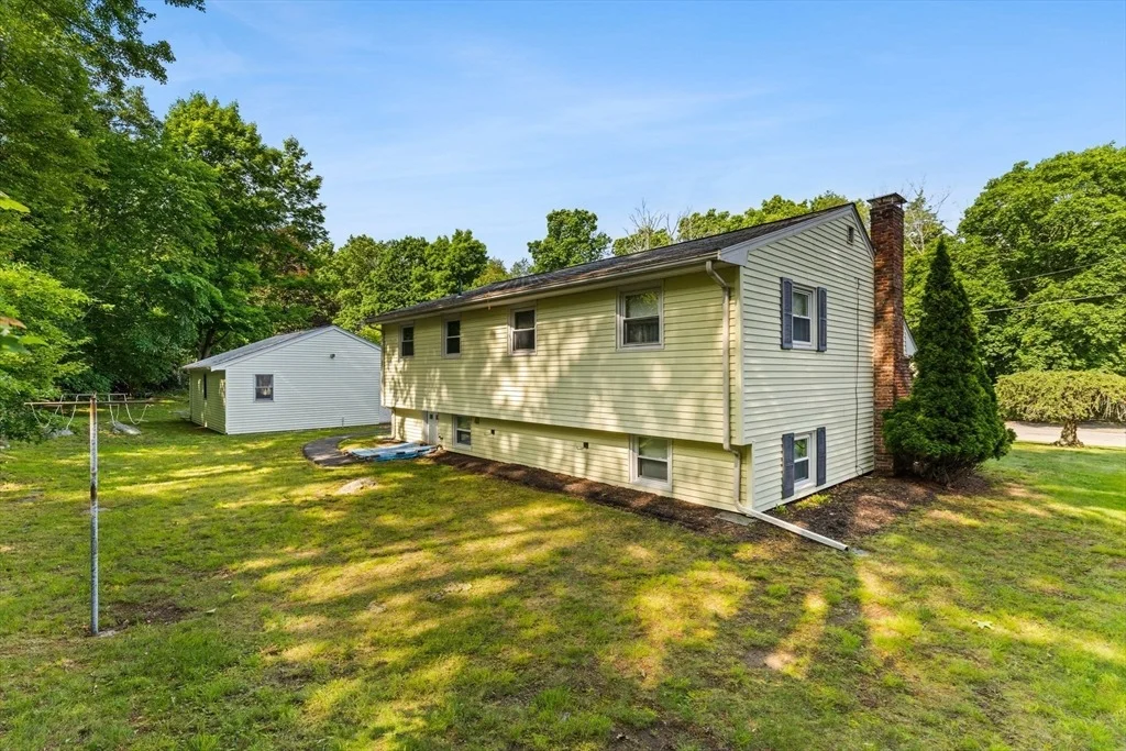 Photo of 28 Windsor Cir