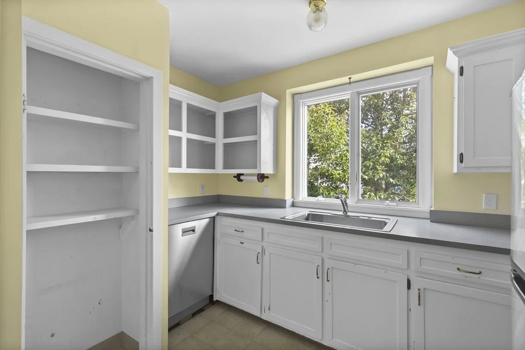 Photo of 51 Tupper Ave