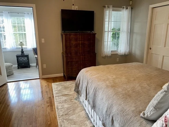 Photo of 42 Colonial Rd