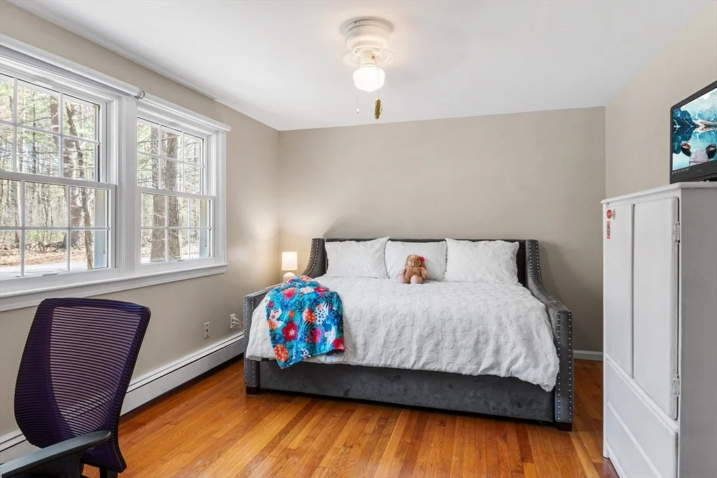 Photo of 451 Linebrook Road