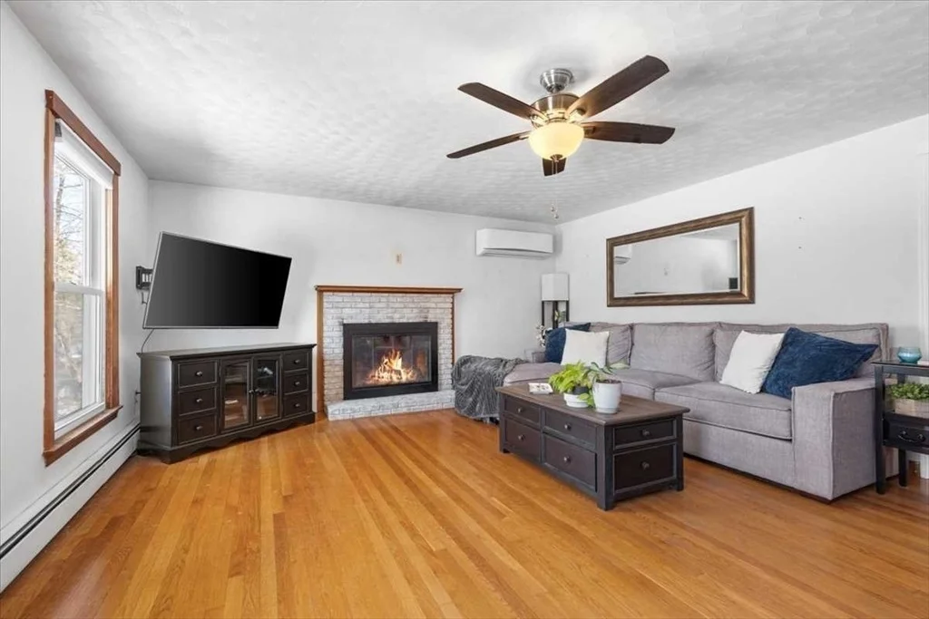 Photo of 1 Olde Parish Ln