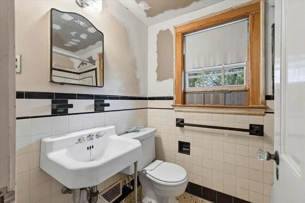 Photo of 25 Leland Rd