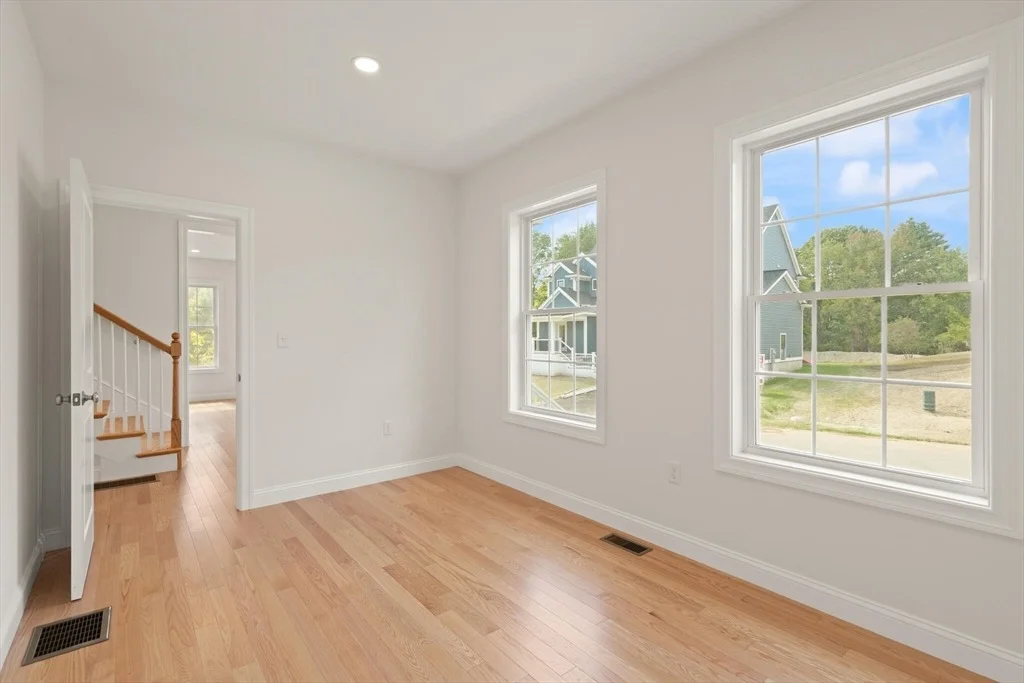 Photo of 66 3 Parish Rd