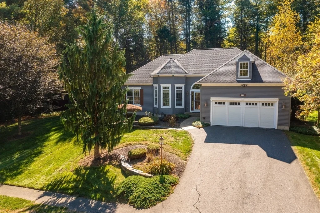 Photo of 10 Golden Cir