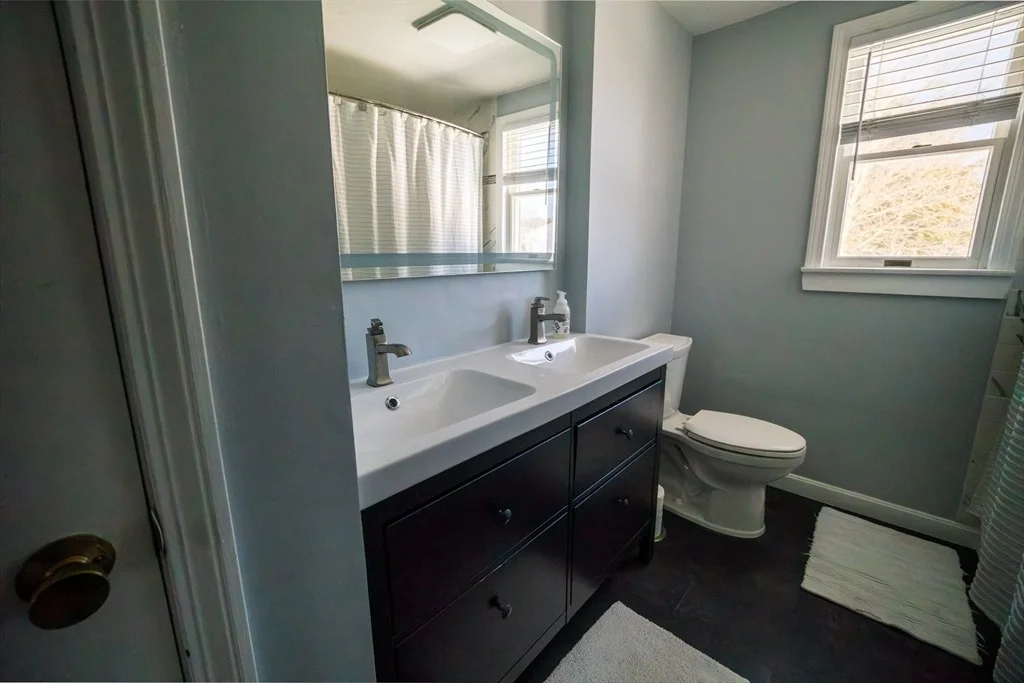 Photo of 12 Stewart Ln