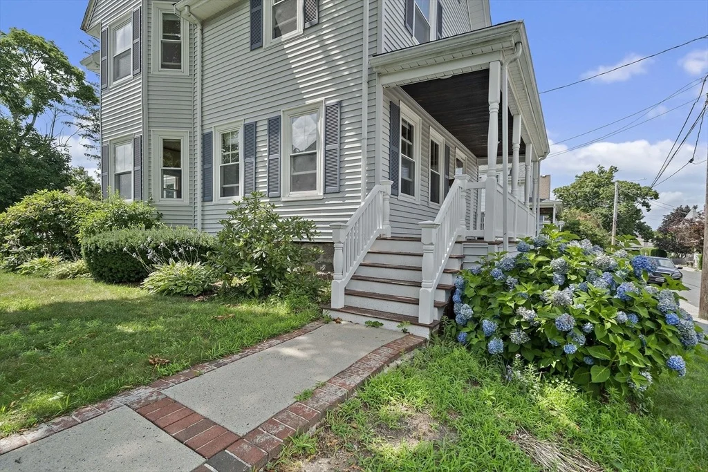 Photo of 8 May Avenue