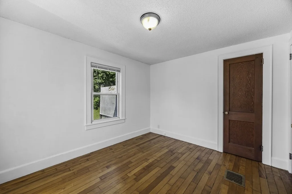 Photo of 154 Lamont St