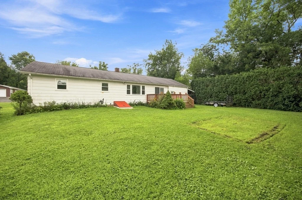 Photo of 115 Bemis Rd