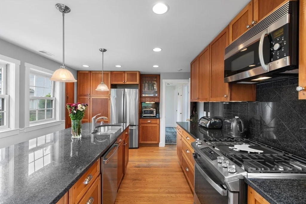 Photo of 100 Dow Ave