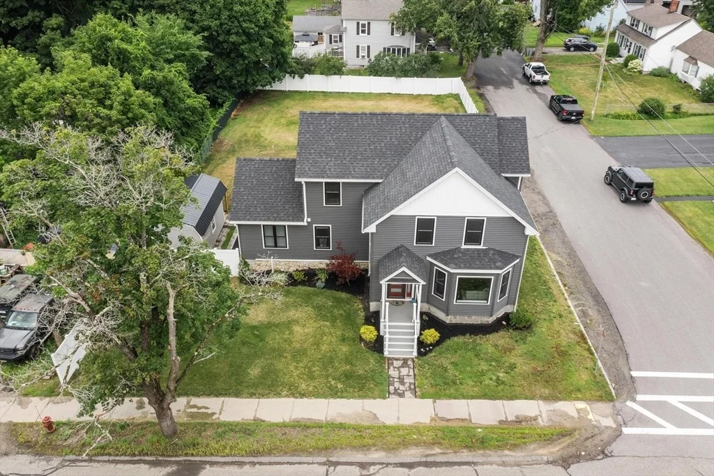 Photo of 180 Spring St
