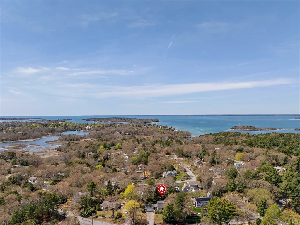 Photo of 39 Bennets Neck Dr