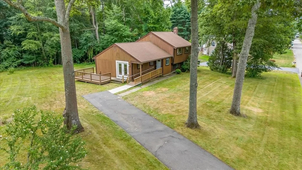 Photo of 110 Queens Brook Rd