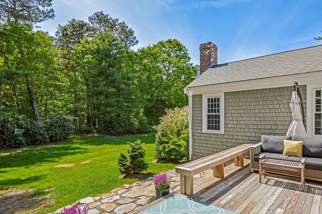 Photo of 290 Cotuit Bay Dr