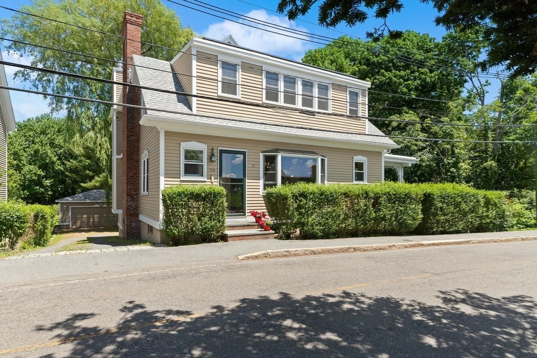 Photo of 174 Willow Rd