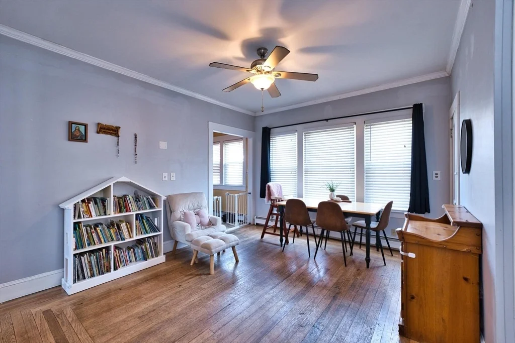 Photo of 627 King St