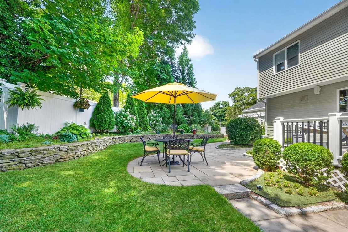Photo of 14 Mulberry Ln