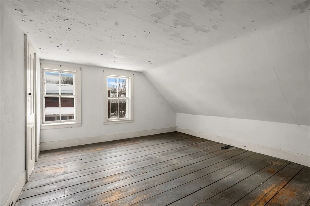 Photo of 235 Arlington St