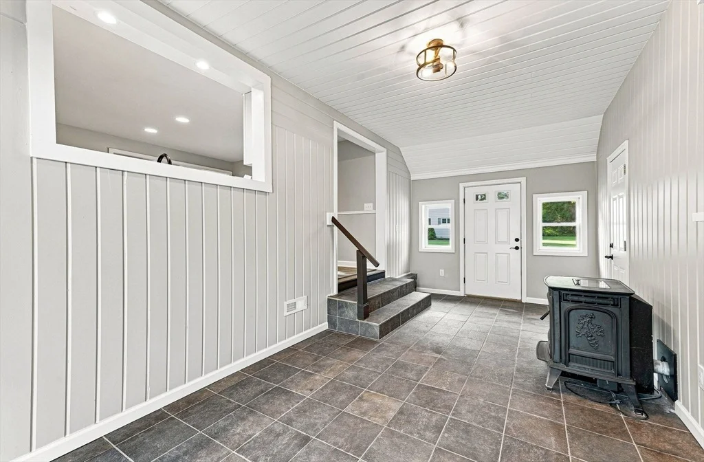 Photo of 3 Maplelawn Dr