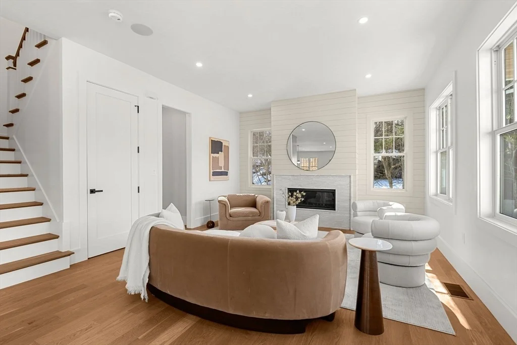 Photo of 23 Harvard Cir
