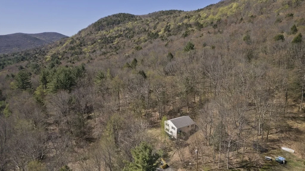 Photo of 300 Middlefield