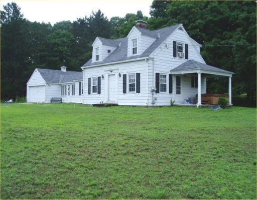 Photo of 324 Shawinigan Drive