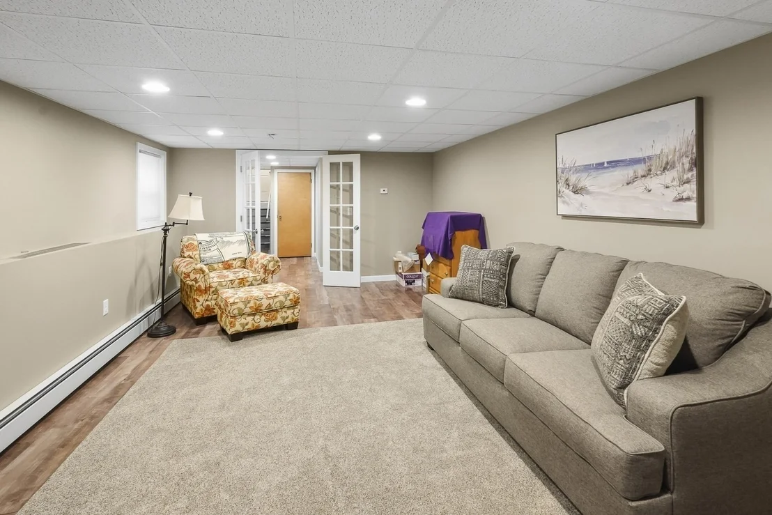 Photo of 14 Oak Cir