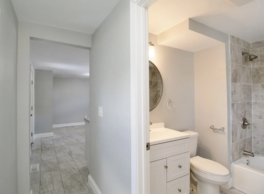 Photo of 63 Bay St