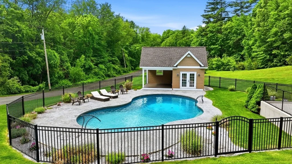 Photo of 21 Hemlock Hollow