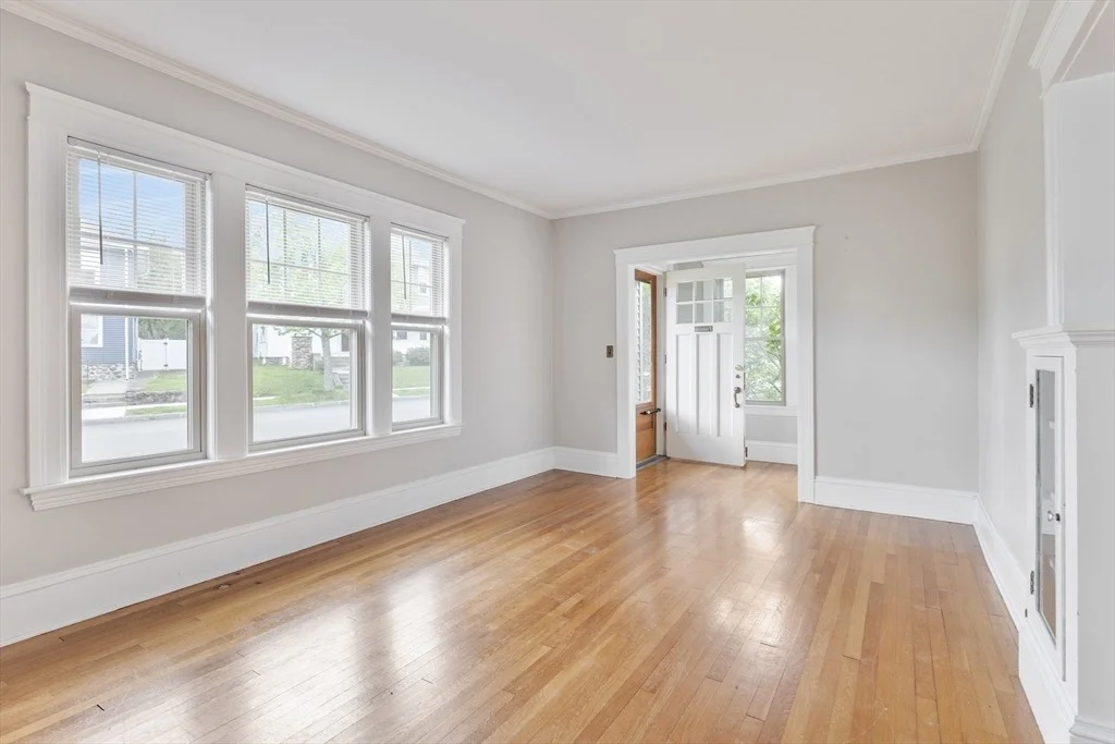 Photo of 53 Hillcroft Ave