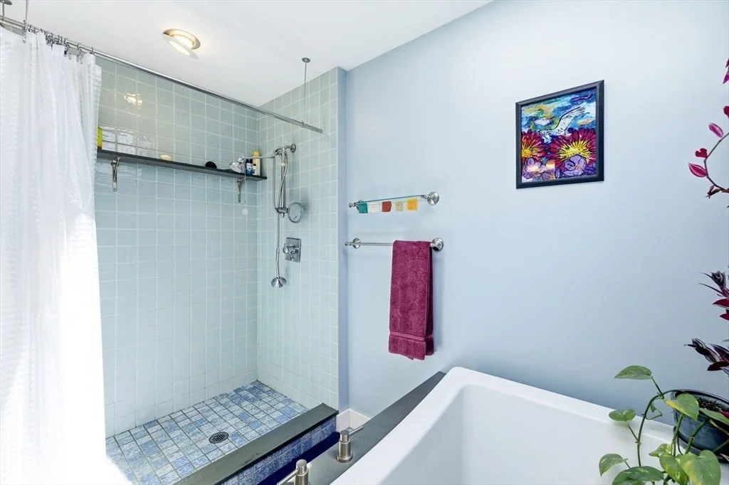 Photo of 180 Summer St
