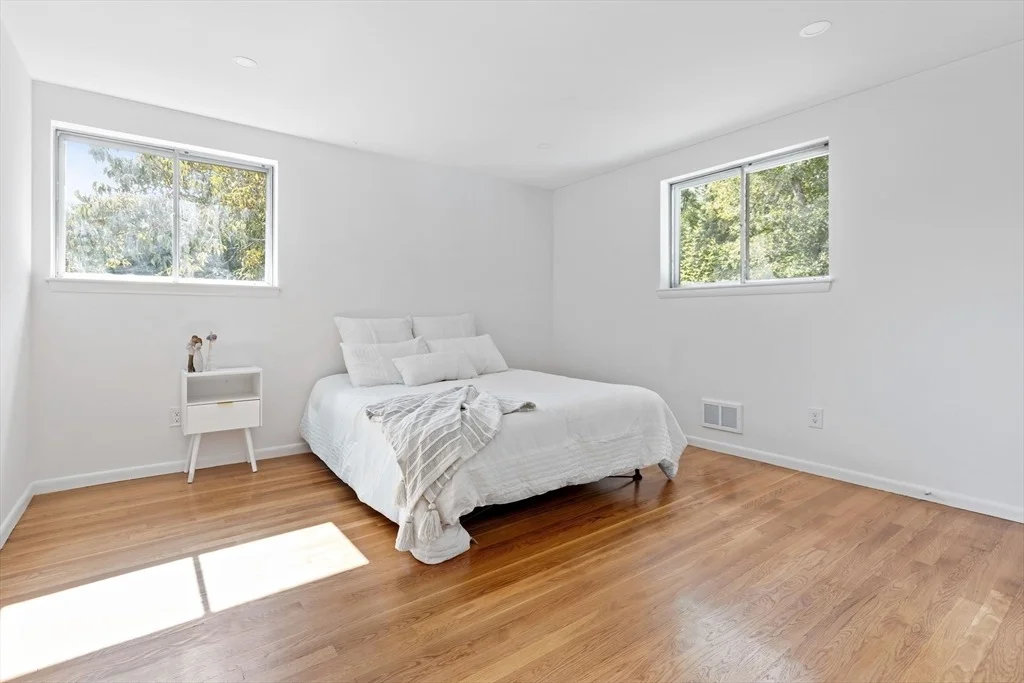 Photo of 32 Lyman Rd