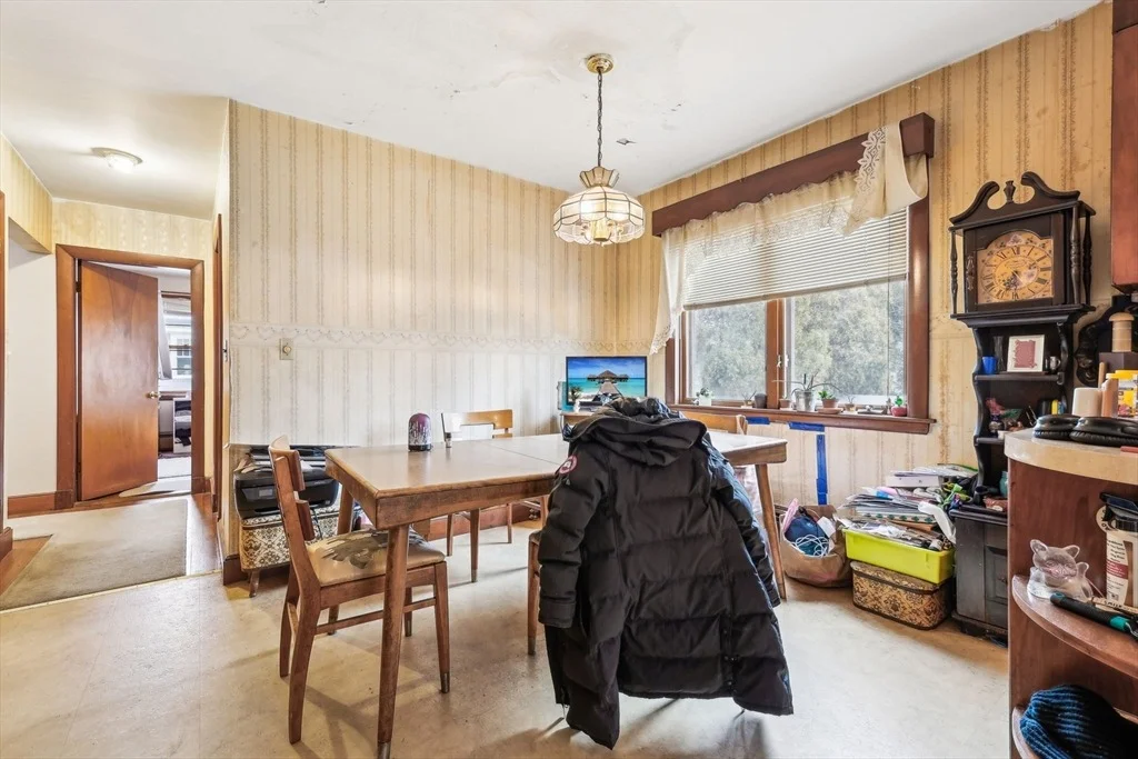 Photo of 33 Webster Ave