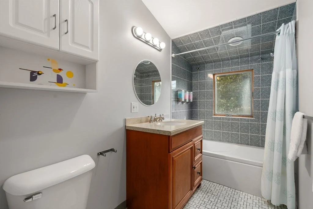 Photo of 341 West St