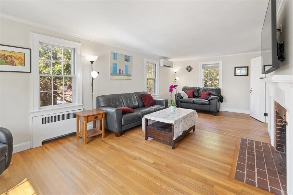 Photo of 64 Gayland Rd