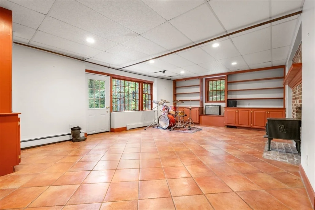 Photo of 50 Hubbard Rd