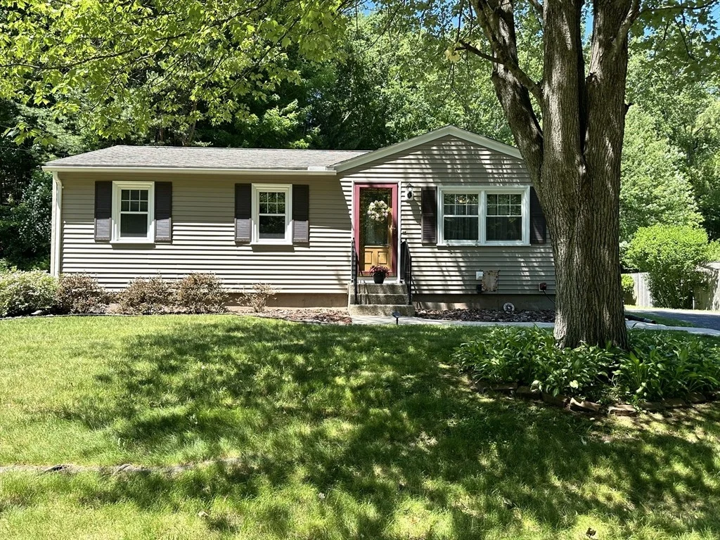 Photo of 170 Treetop Ave