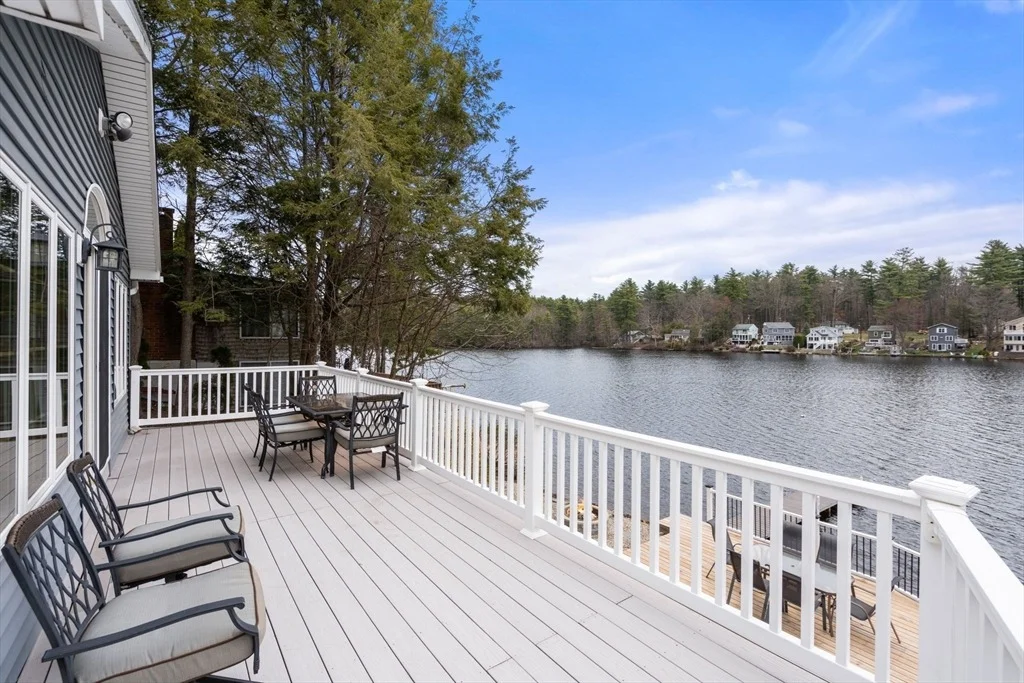 Photo of 33 Pine Tree Dr