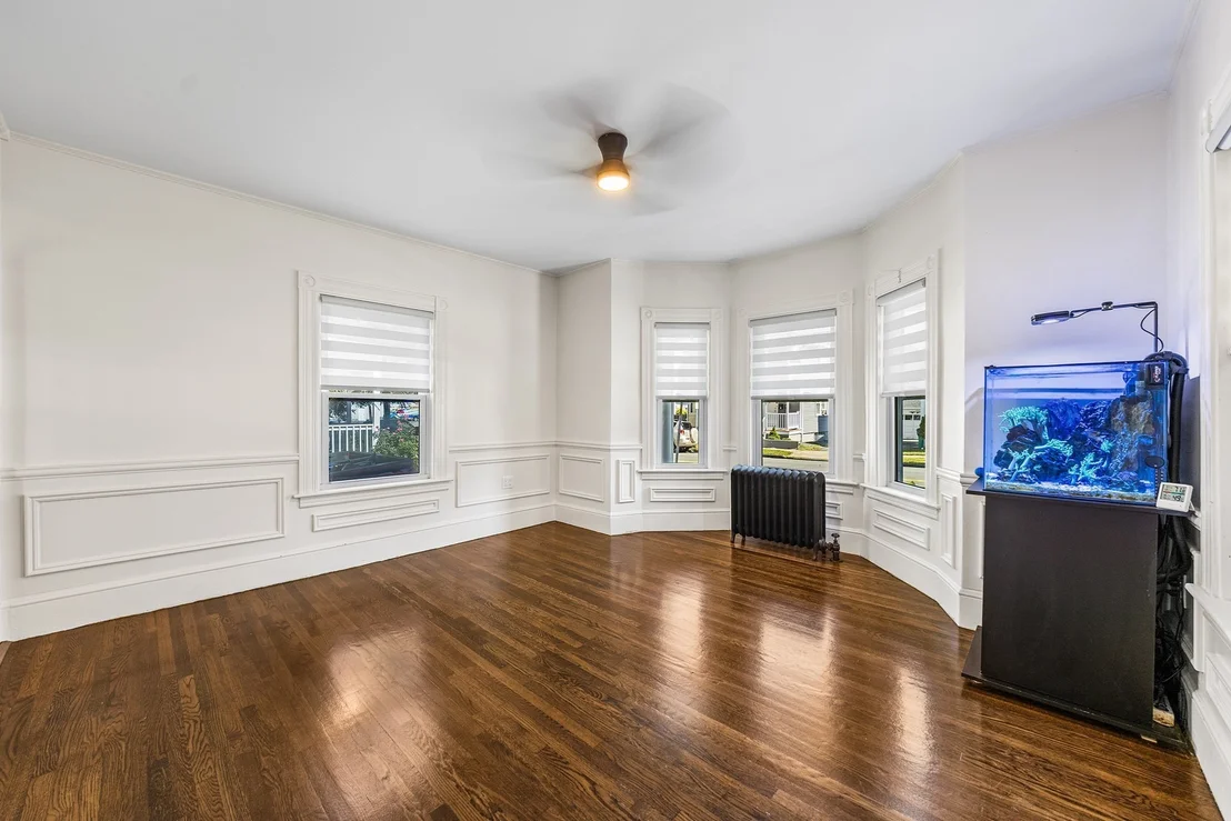 Photo of 294 Eastern Ave