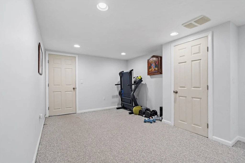 Photo of 108 Harvard Rd