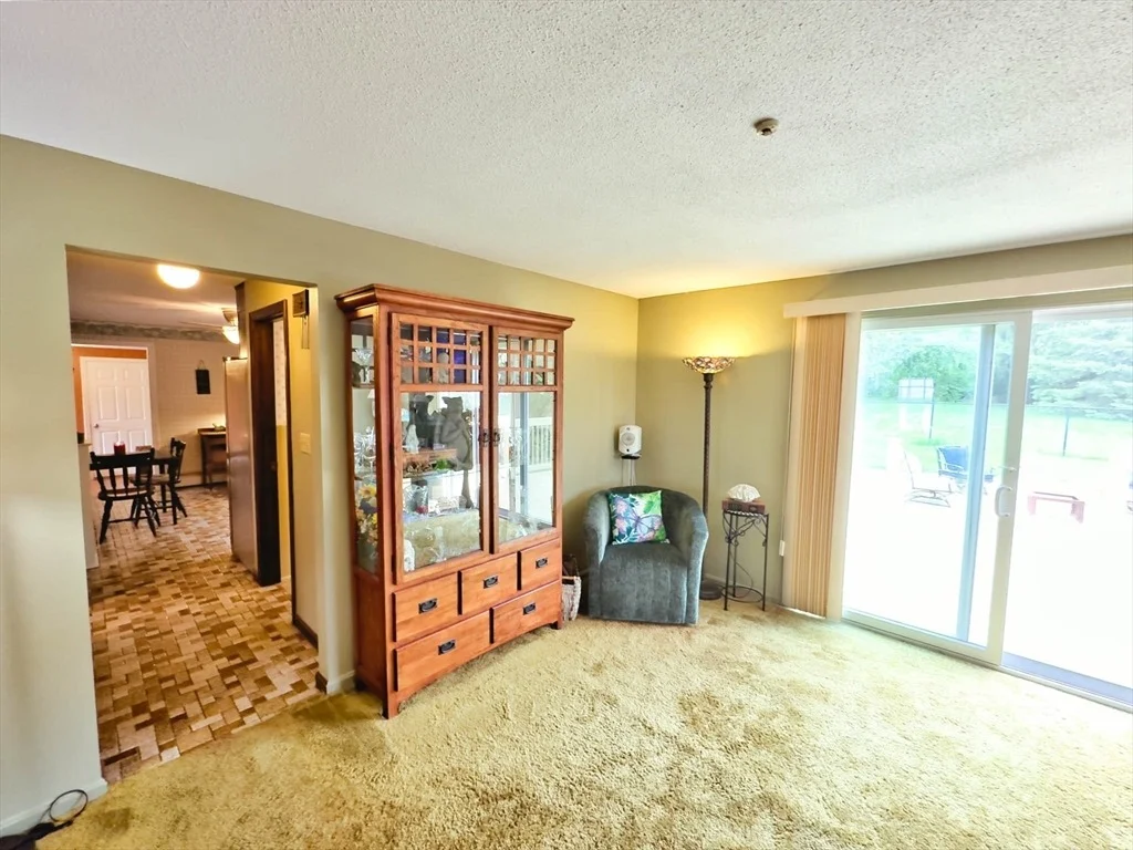 Photo of 35 Sevoian Dr