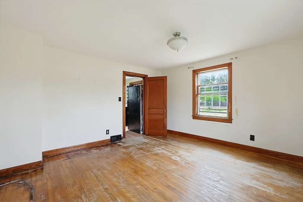 Photo of 321 Townsend Hill Rd