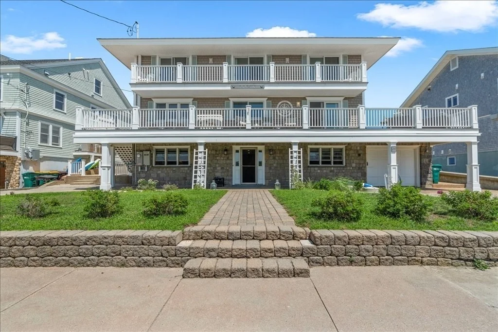 Photo of 67 Surfside Rd
