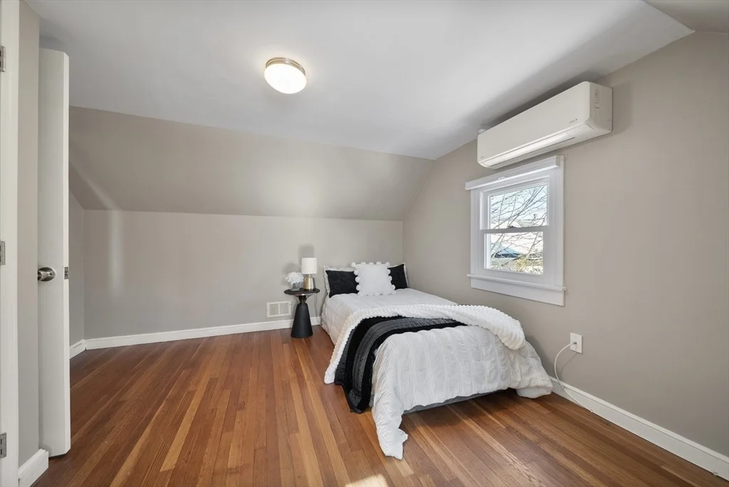 Photo of 26 Bartholomew Ter