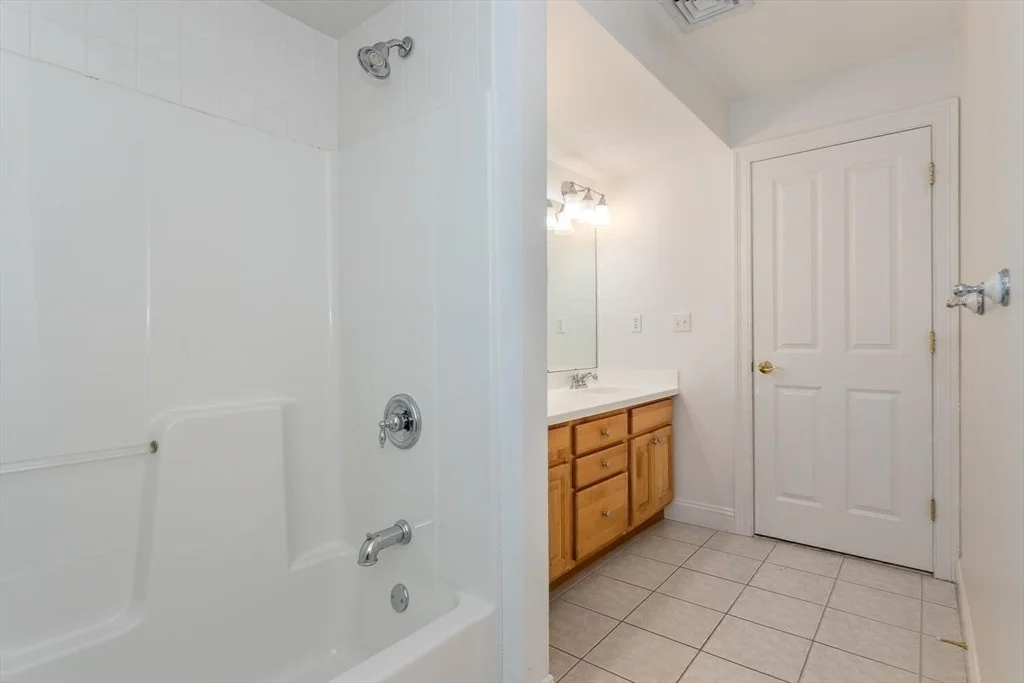 Photo of Unit 25A at 25 Maple Street