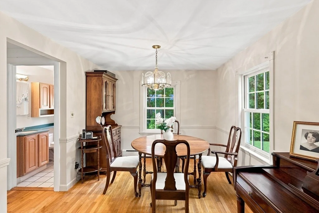 Photo of 6 Cedarview Rd