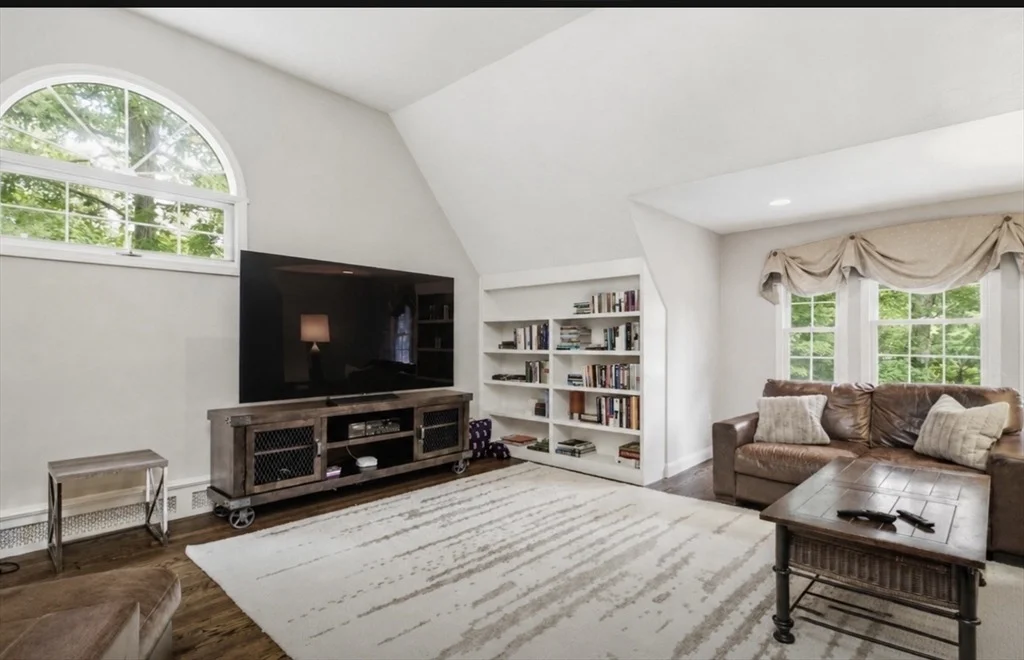 Photo of 10 Donnelly Drive